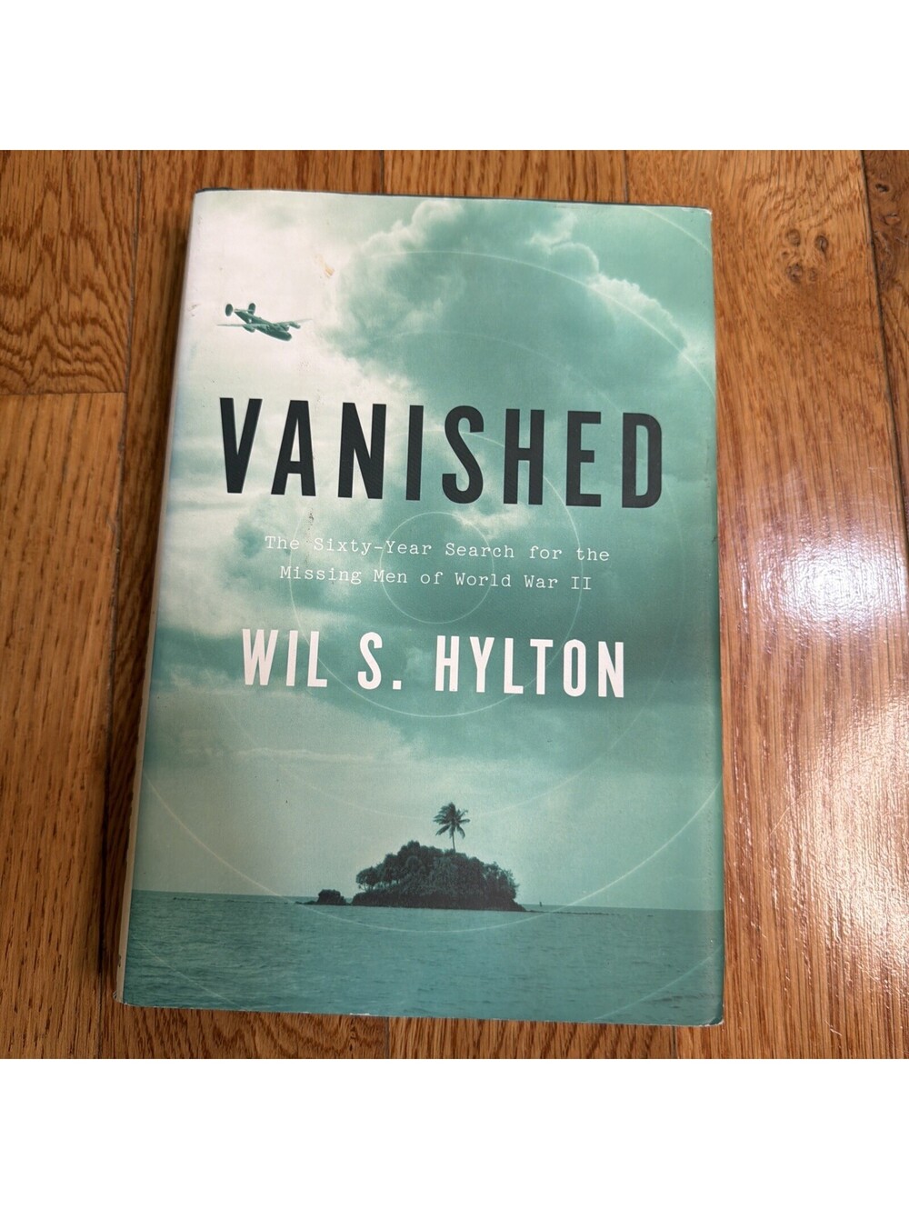 Vanished: The Sixty-Year Search for the Missing Men of World War II Books Shelf4